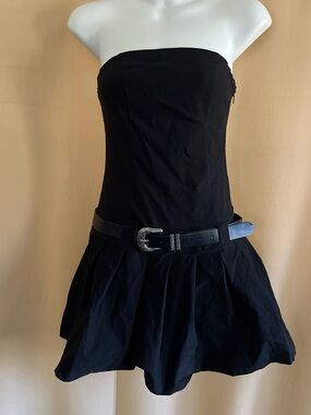 Elegant Strapless Little Black Dress with Decorative Belt